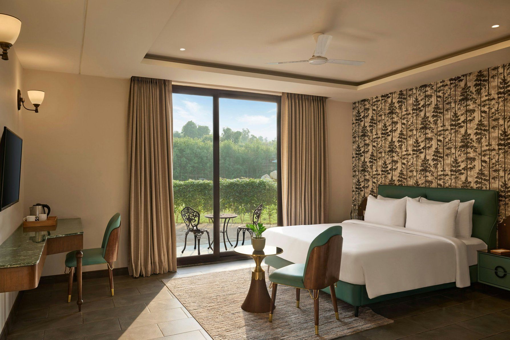 Winter Green, Guest room, 1 King, Mountain view