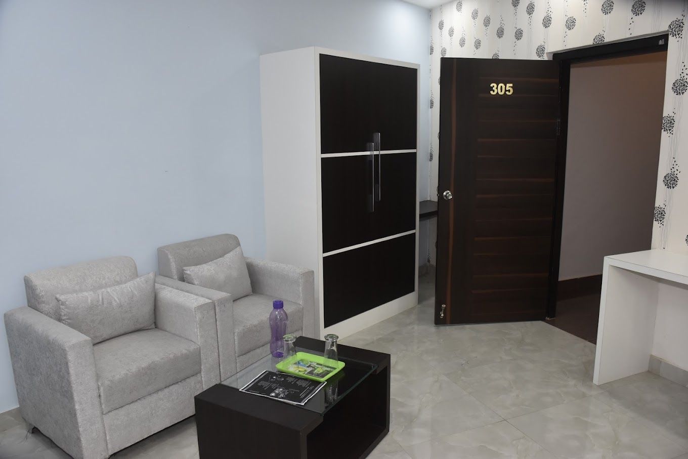 Aditya International, Motihari Super Deluxe AC Room 10