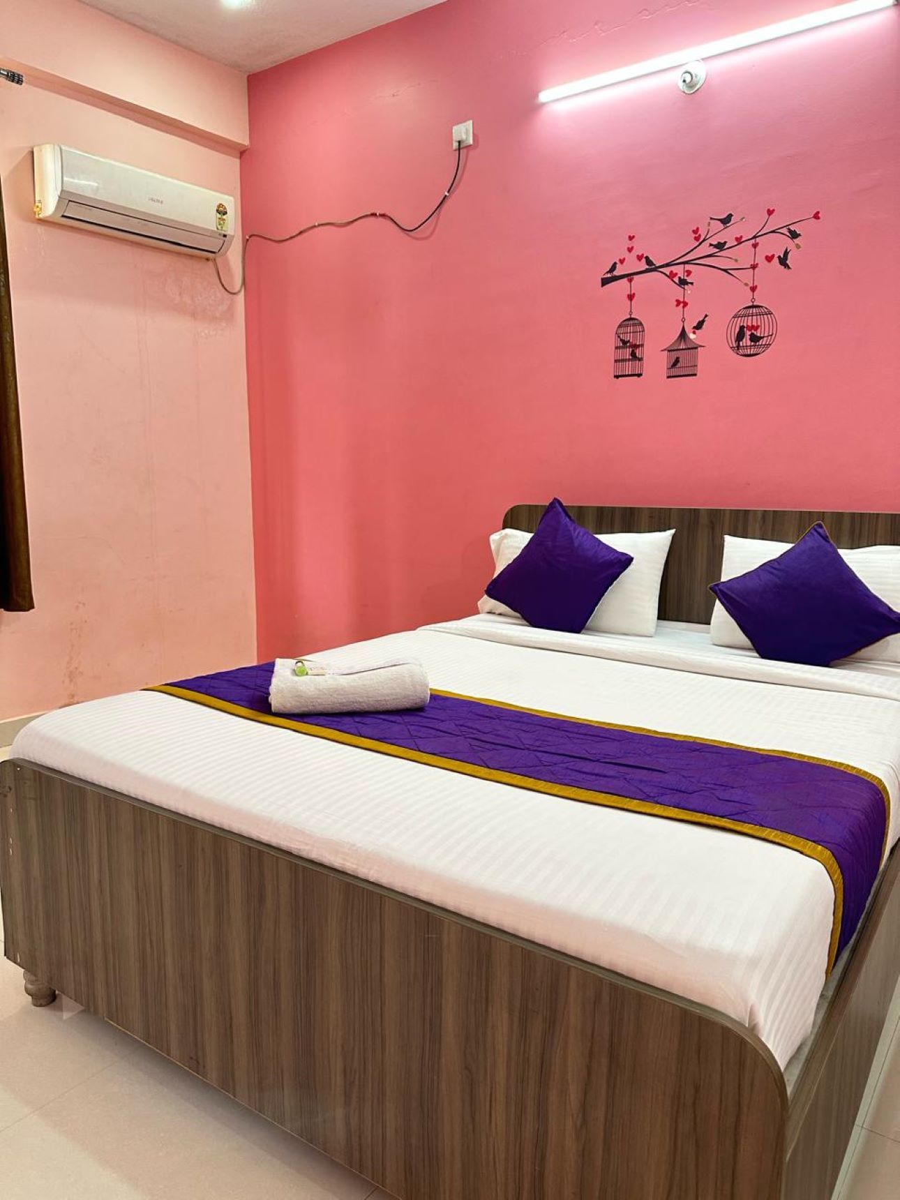 Hotel Golden Suites Deluxe Non Ac Room 8