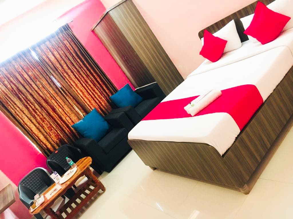 Hotel Golden Suites Deluxe Non Ac Room 6