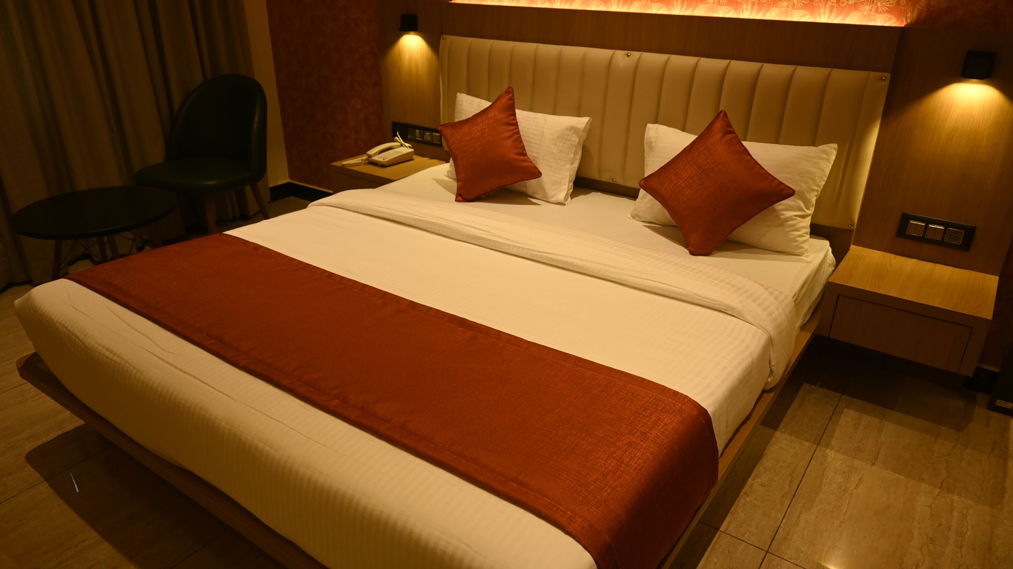 Standard Deluxe - Queen Bed