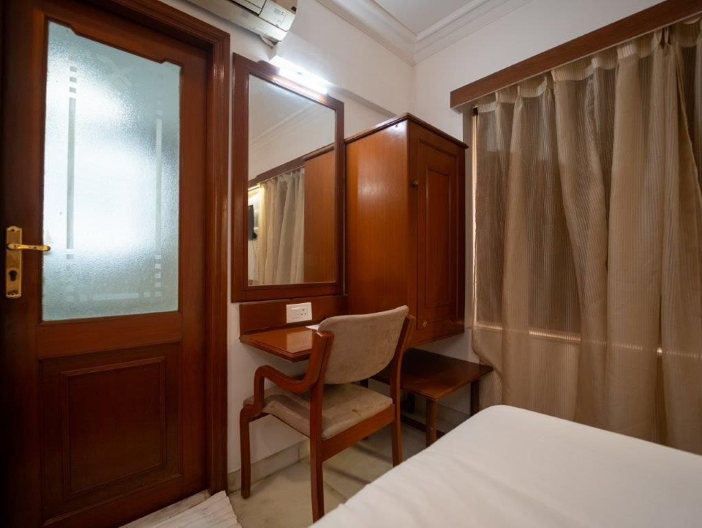Hotel Pravasa Stay Superior Room 6
