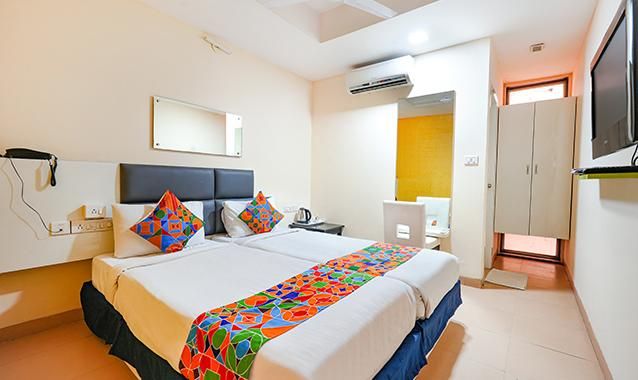  FabHotel Upstream Deluxe Room