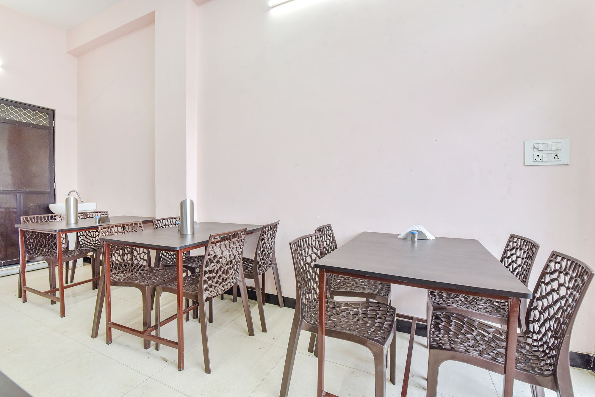 Food & Dining