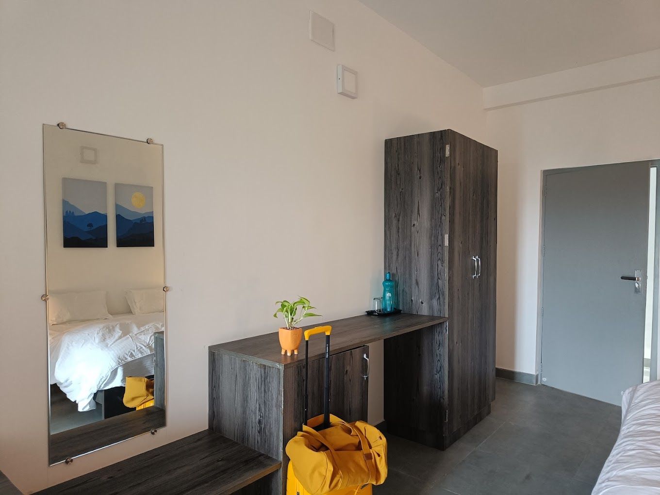 Deluxe Queen Room AC