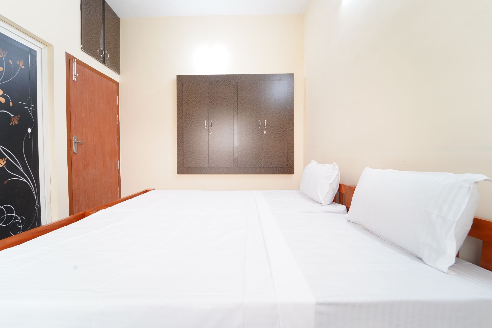 Medhaa Homes Madurai Standard Non AC Room 3