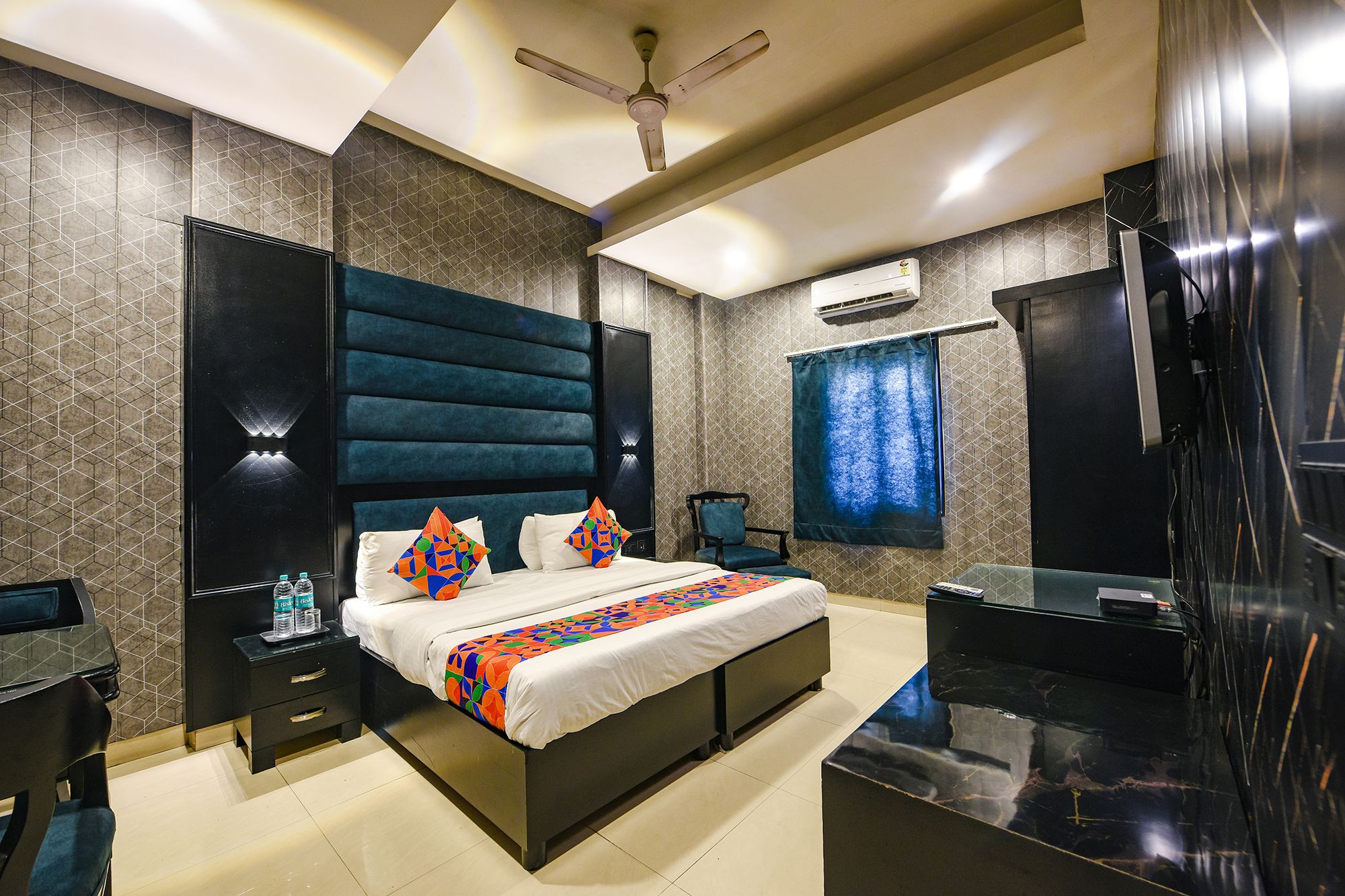  FabHotel Bharat Continental Deluxe Room 3