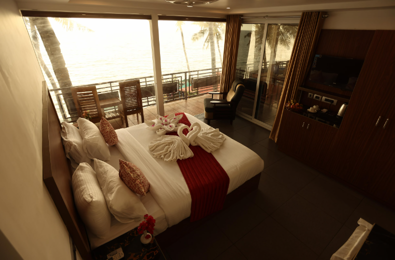 SUPERIOR PARTIAL SEAVIEW