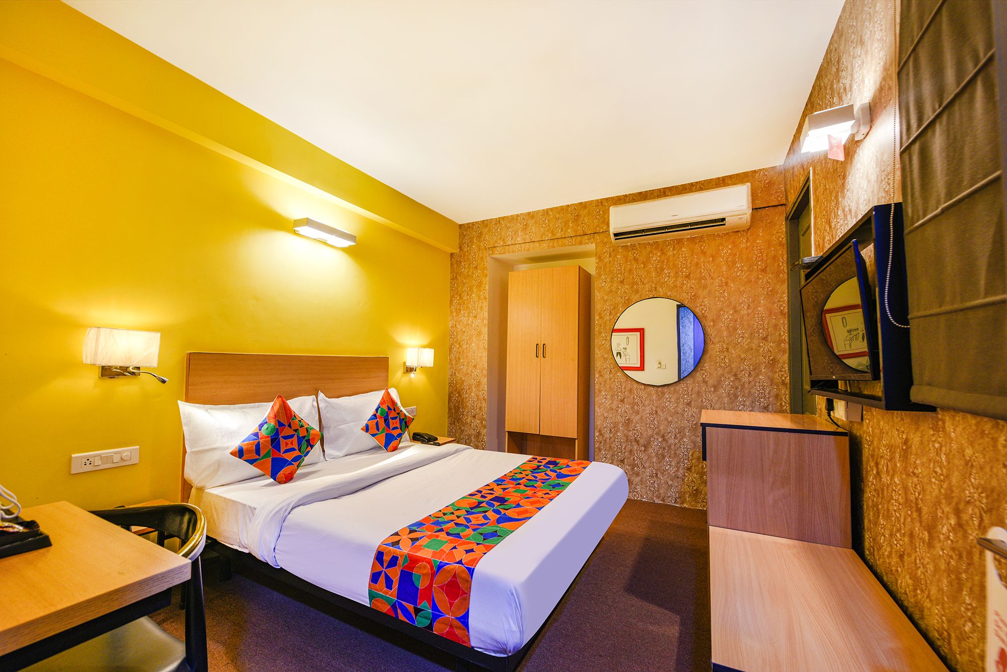 FabHotel Old Maple Leaf Deluxe Room 2