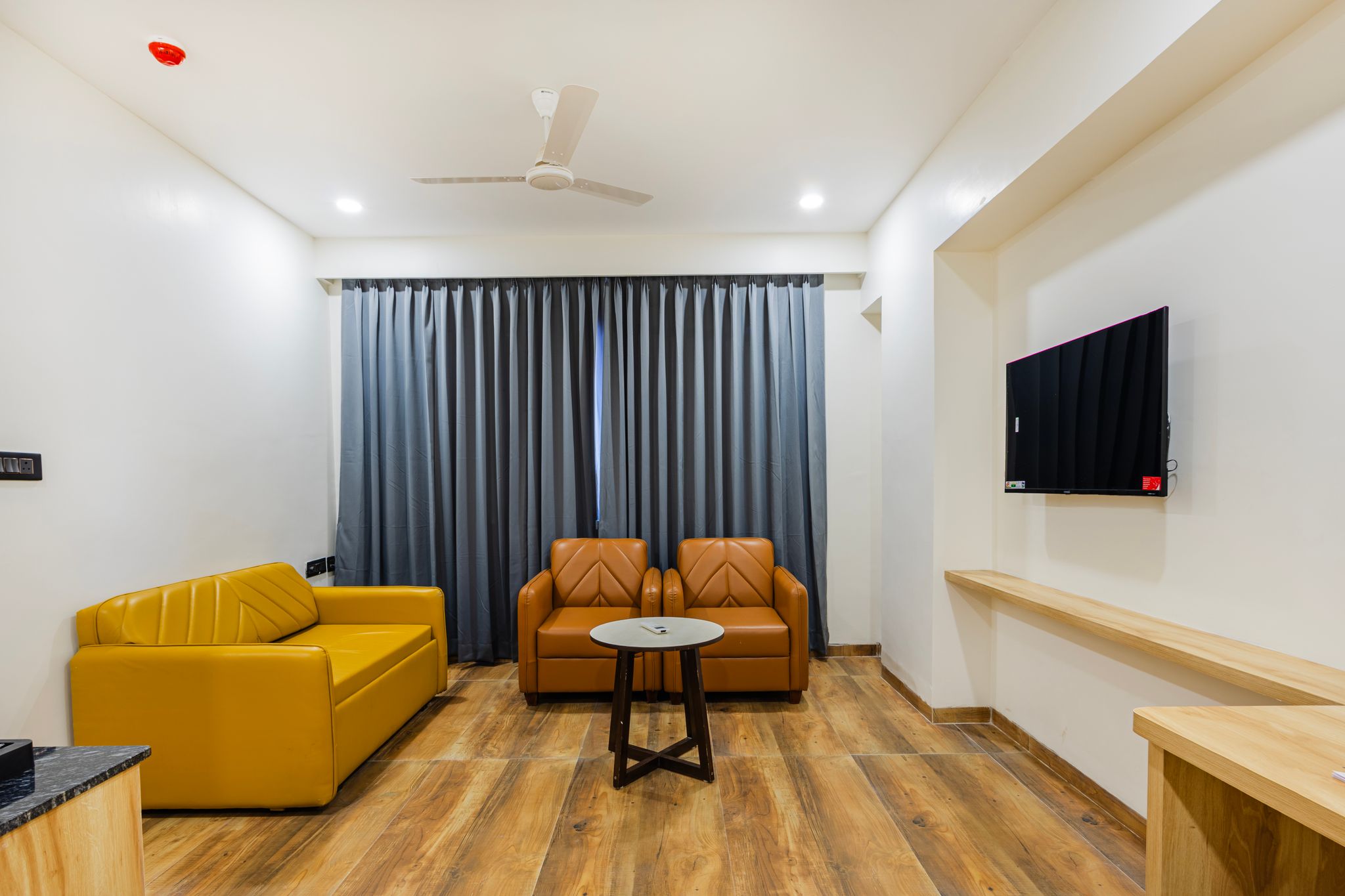 Lemonridge Hotels KPHB Suite Room 4