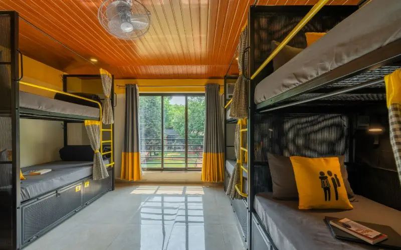 Bed in 6 Bed Mixed Dormitory with Garden View