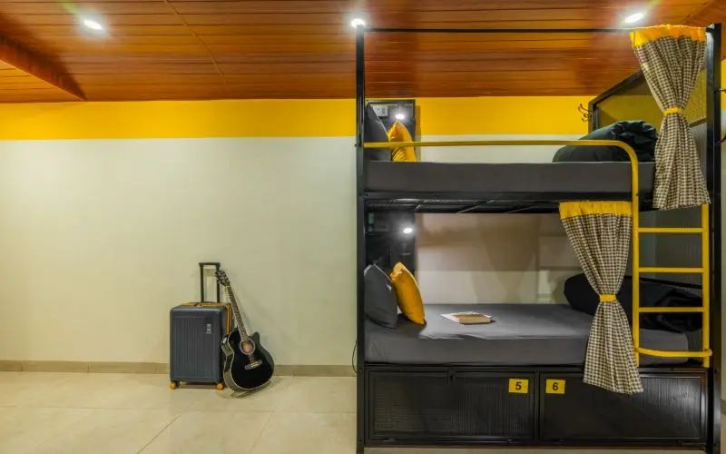 Bed in 6 Bed Mixed Dormitory with Garden View