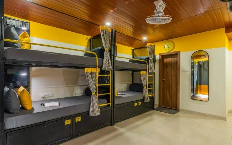 Bed in 6 Bed Mixed Dormitory with Garden View