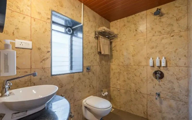 The Hosteller Lonavala, City Centre Deluxe Double Room with Patio and Garden View 6