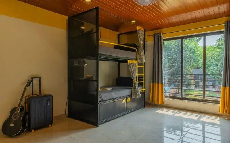 Bed in 6 Bed Mixed Dormitory with Garden View