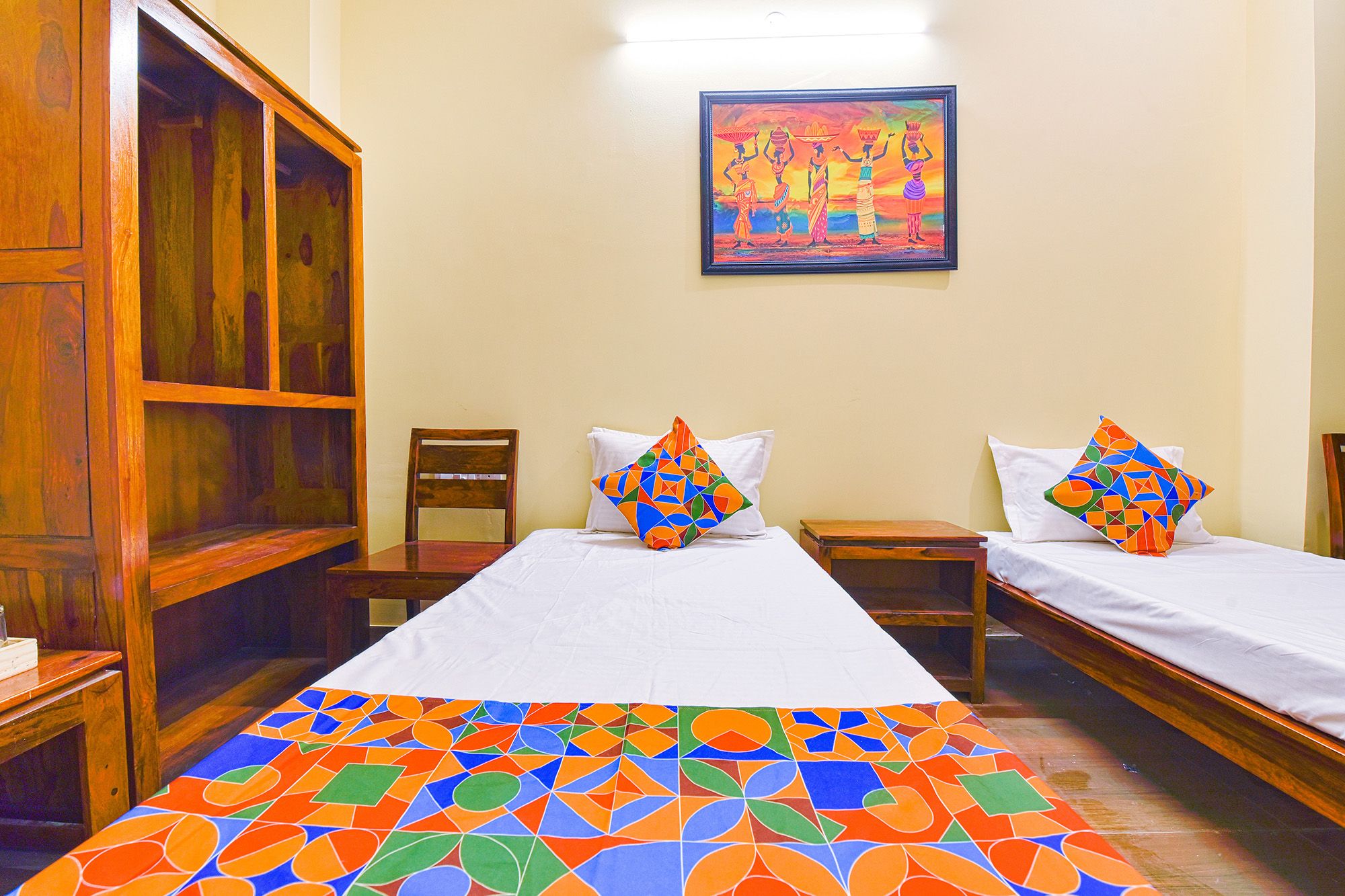 FabHotel Golden Manor Inn Deluxe Room 3