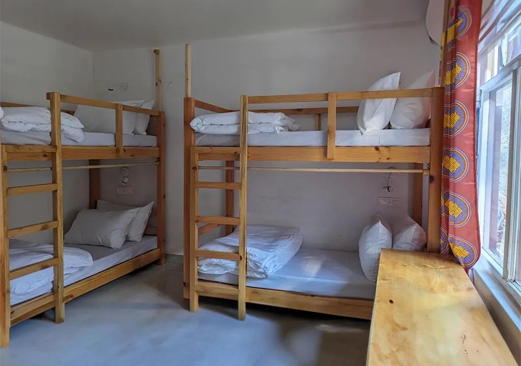 6 Bed Mixed Dorm