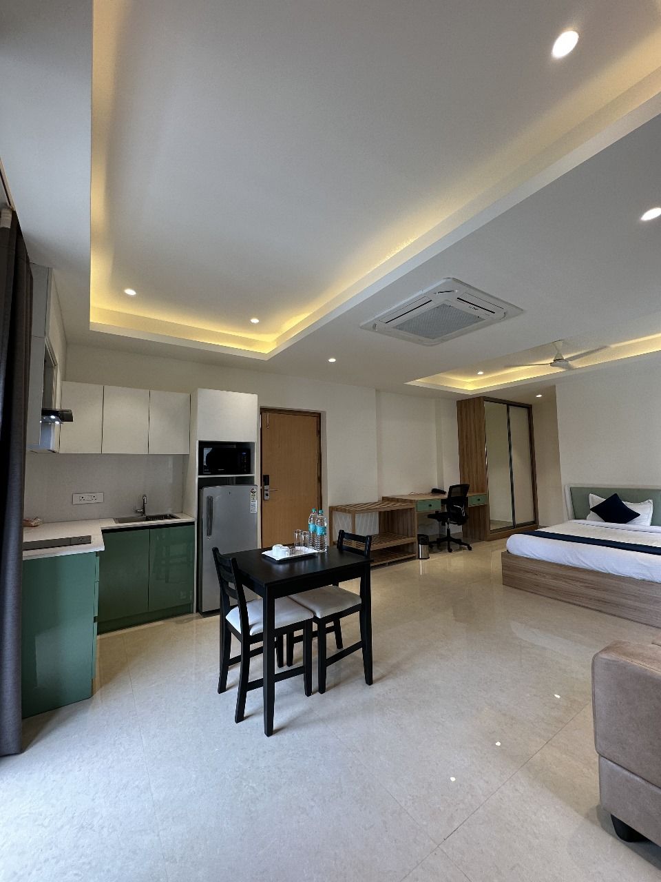 Western Suites Studio Suite with Kitchenette 8