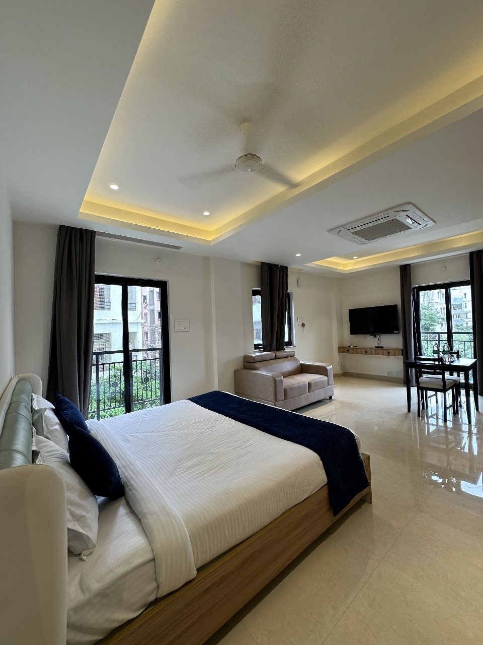 Studio Suite with Kitchenette