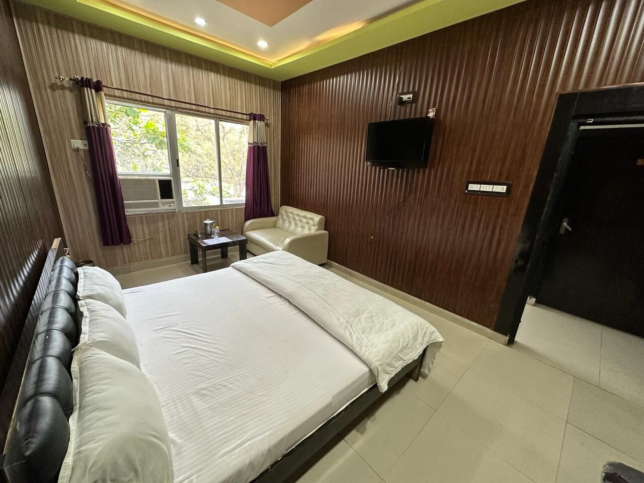 HOTEL MAYA SHYAM Super Deluxe AC Rooms 7