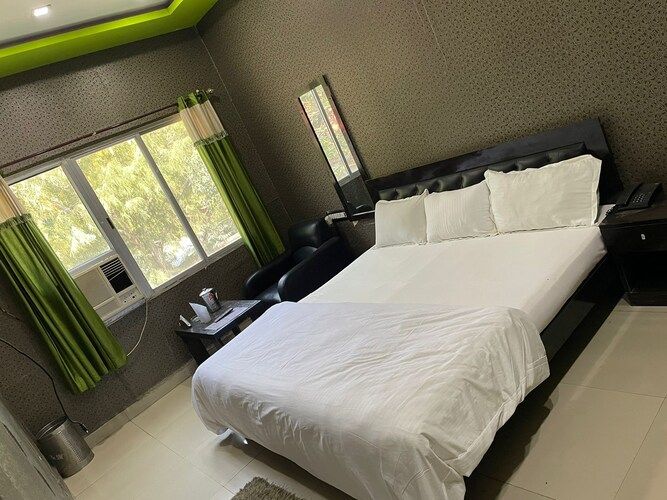 HOTEL MAYA SHYAM Deluxe AC Room