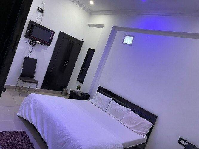 HOTEL MAYA SHYAM Deluxe AC Room 6