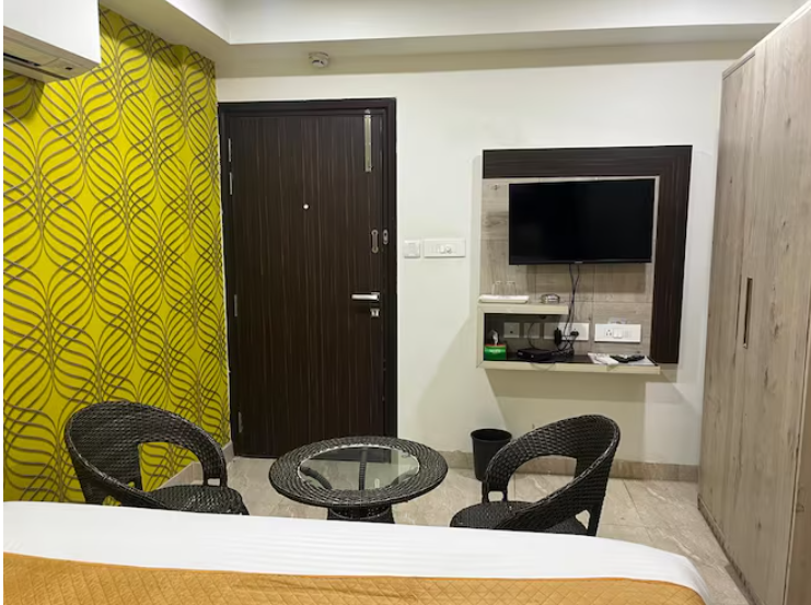 Hotel Aerostar Gold-Opposite Max Healthcare Standard Room 3