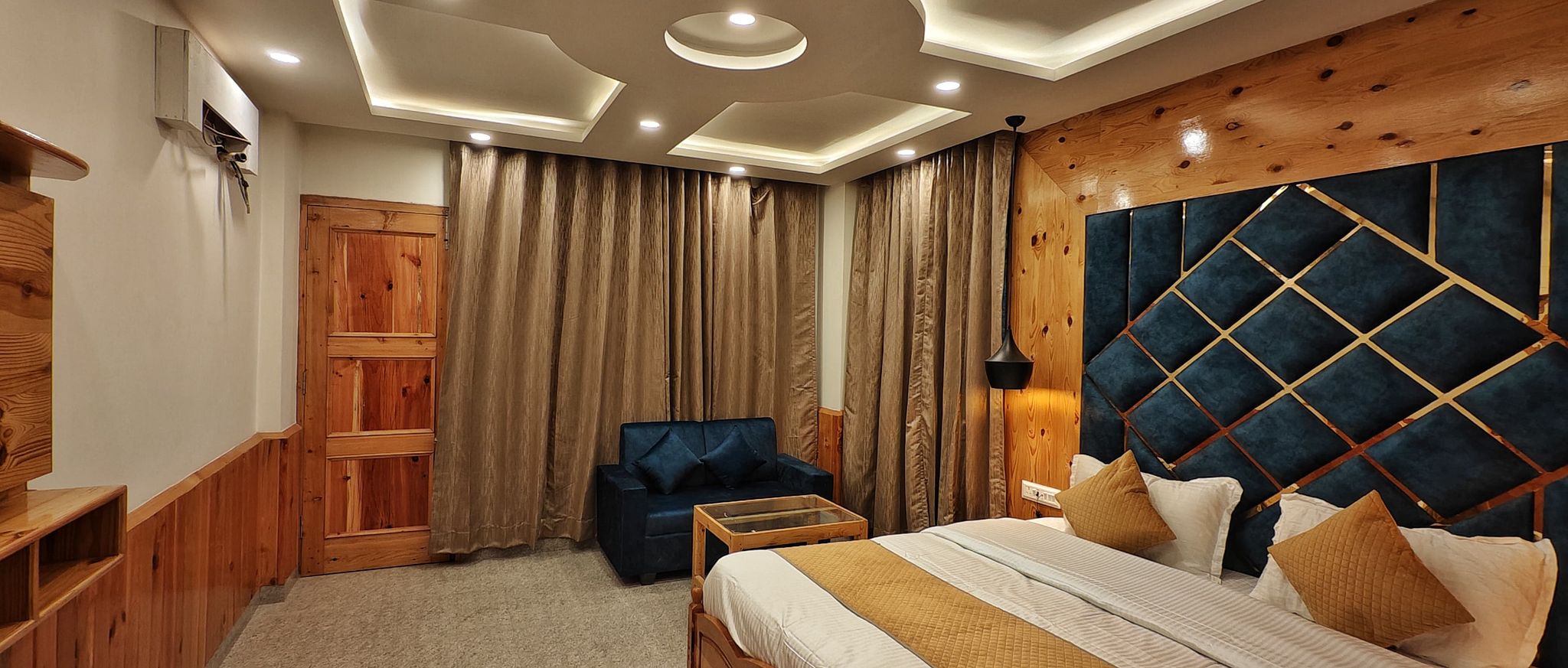  Hotel Shingar Kasol (Centrally Heated - Mountain View) Family Suite Room (Mountain View) Air Conditioned/Centrally Heated 4