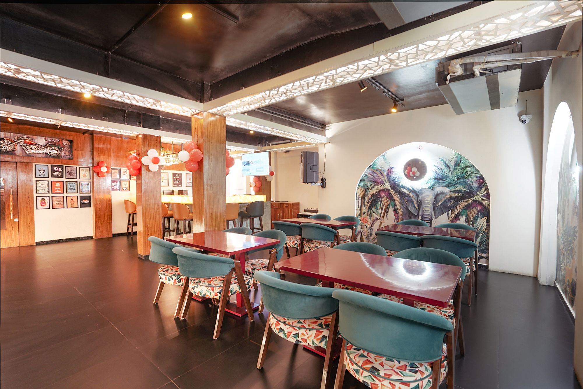 Food & Dining