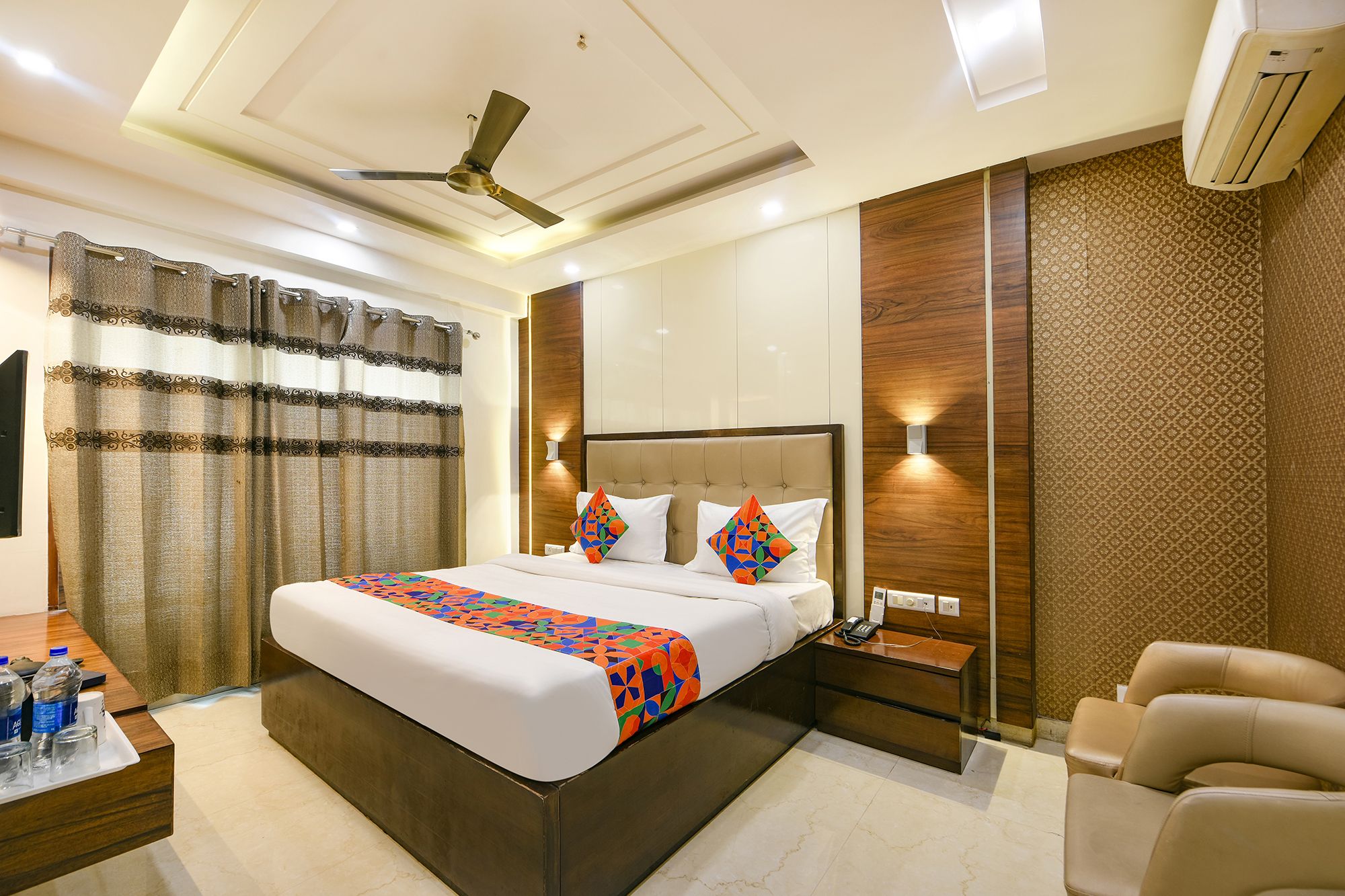  FabHotel Just Inn Deluxe Room 3