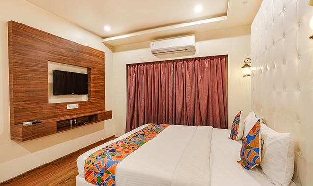 FabHotel Prime The Vintage Inn Deluxe Room