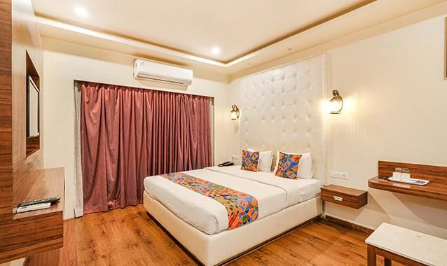 FabHotel Prime The Vintage Inn Deluxe Room 3