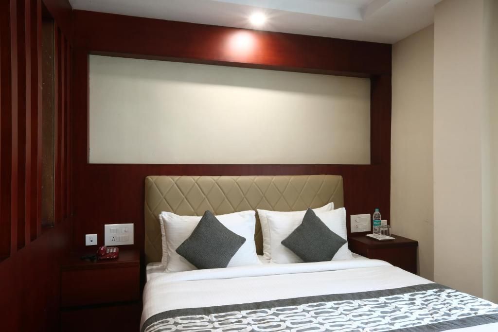 Premium Room with City with Airport Drop