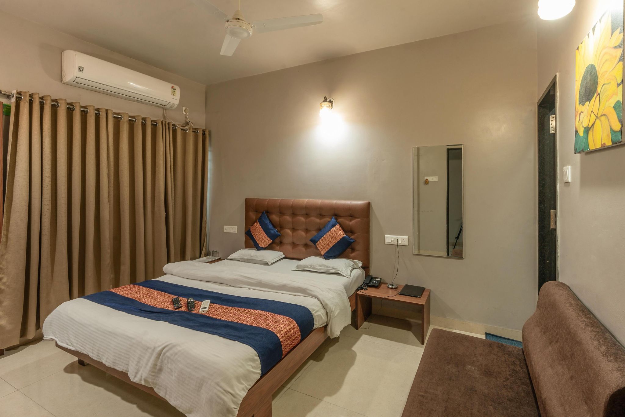 HOTEL NATRAJ PALACE DHAR A/C Room