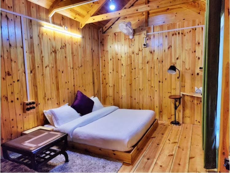 Mid Conifer | Resort & Cottages Deluxe cottage ( Snow Capped Mountains View ) 3