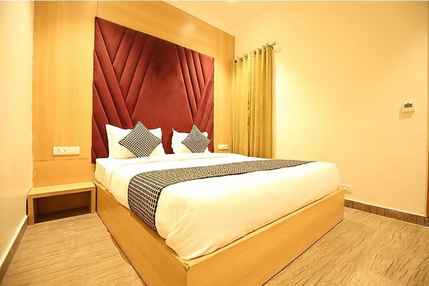 Hotel Nayyar Regency Near Golden Temple Deluxe Room 5