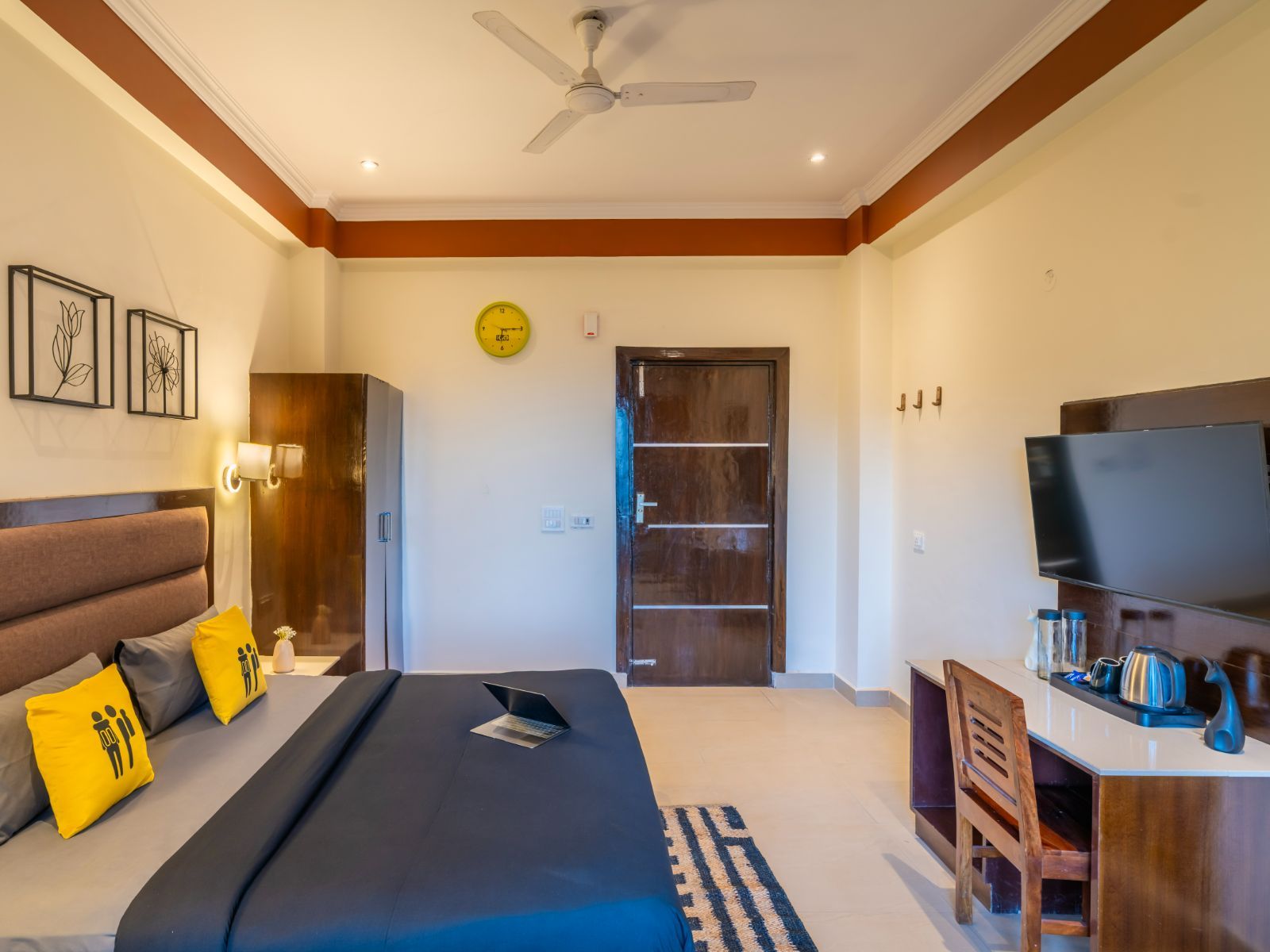 Deluxe Double Room with Balcony and Valley View