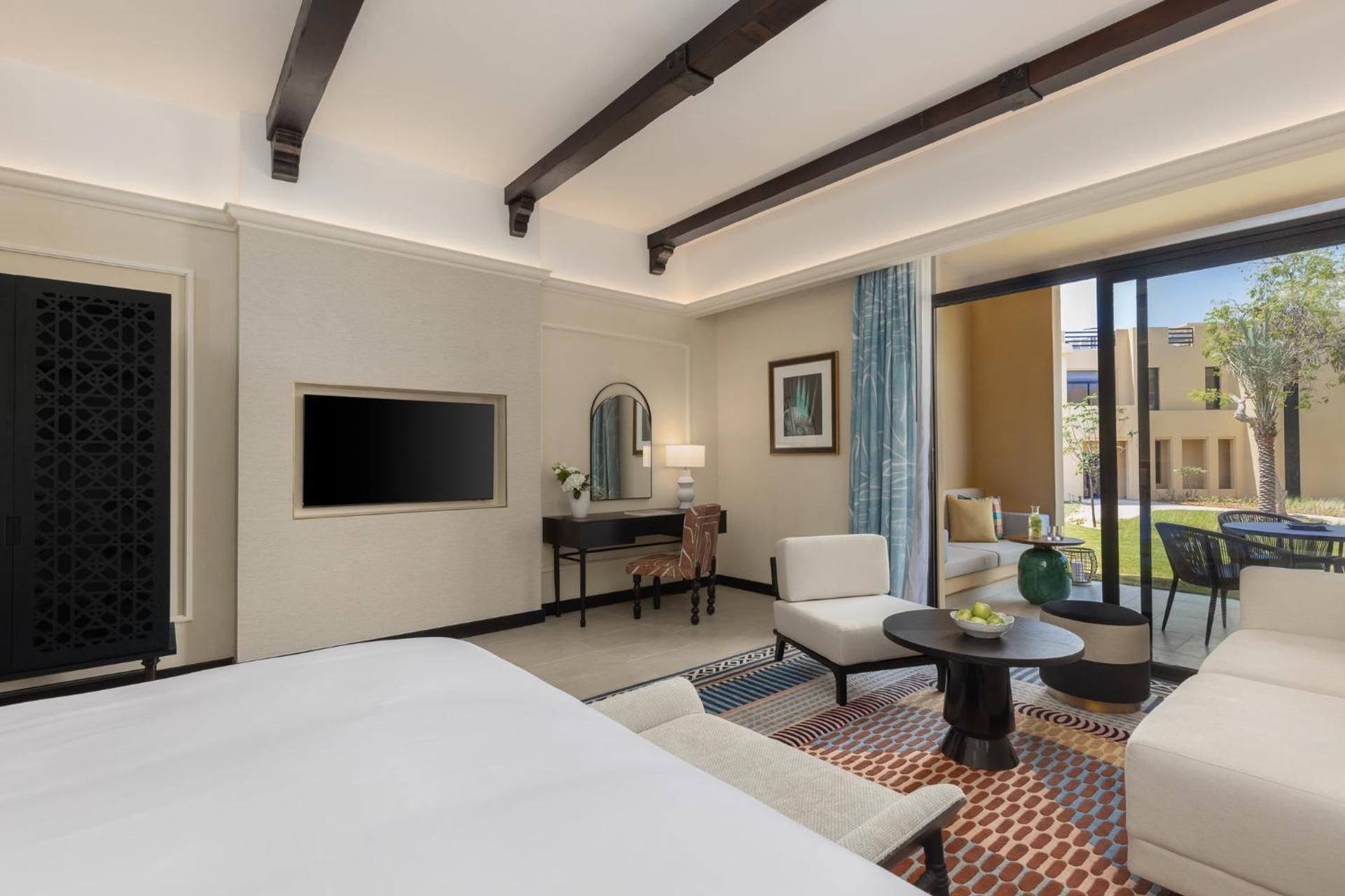 One-Bedroom Magnifique Suite with Garden View and Club Access