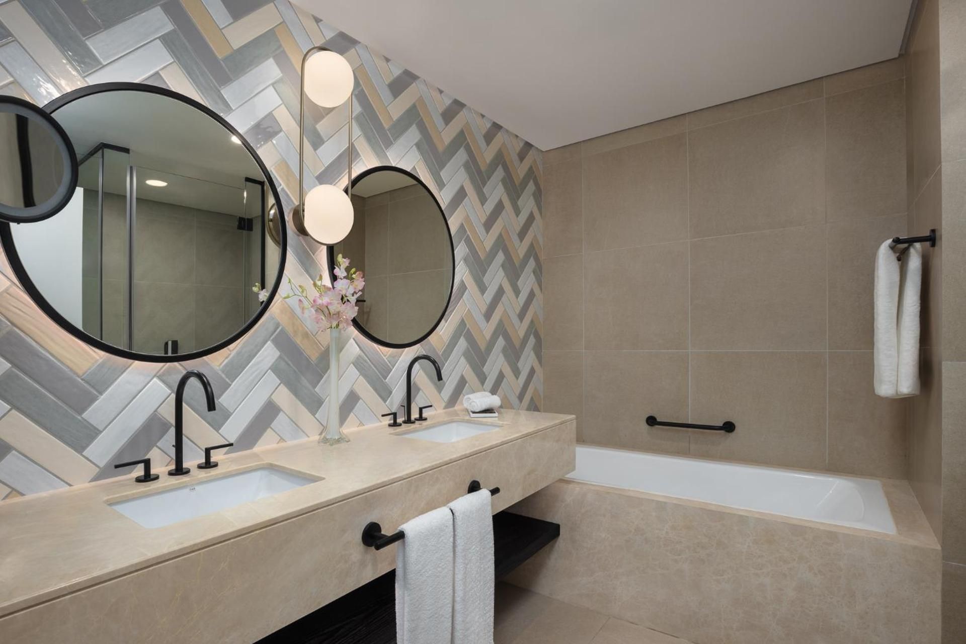 Two-Bedroom Suite with Private Pool and Club Access - Beachfront