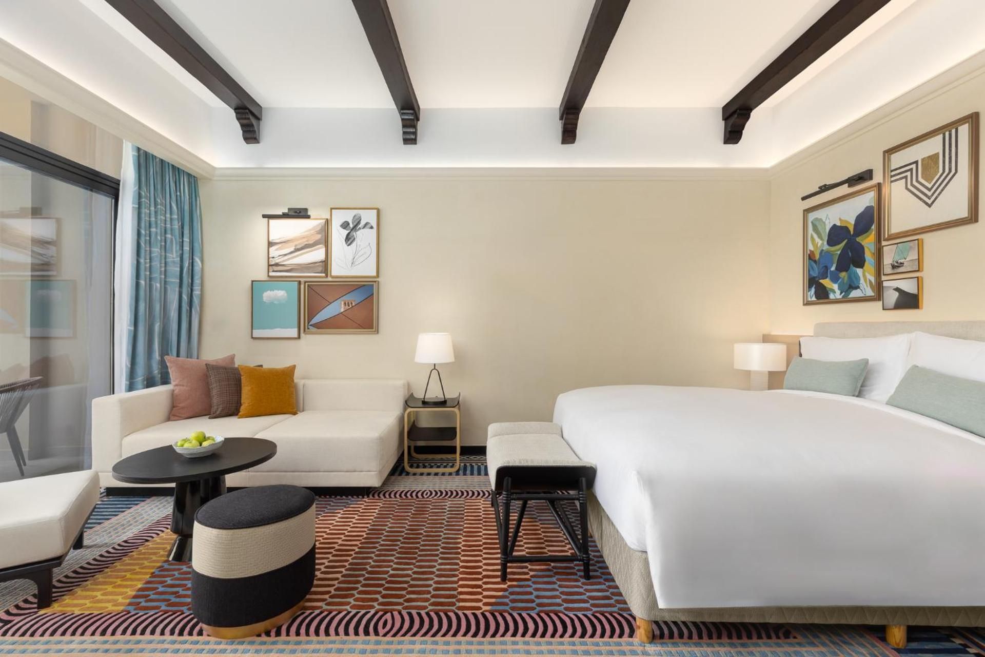 One-Bedroom Magnifique Suite with Garden View and Club Access