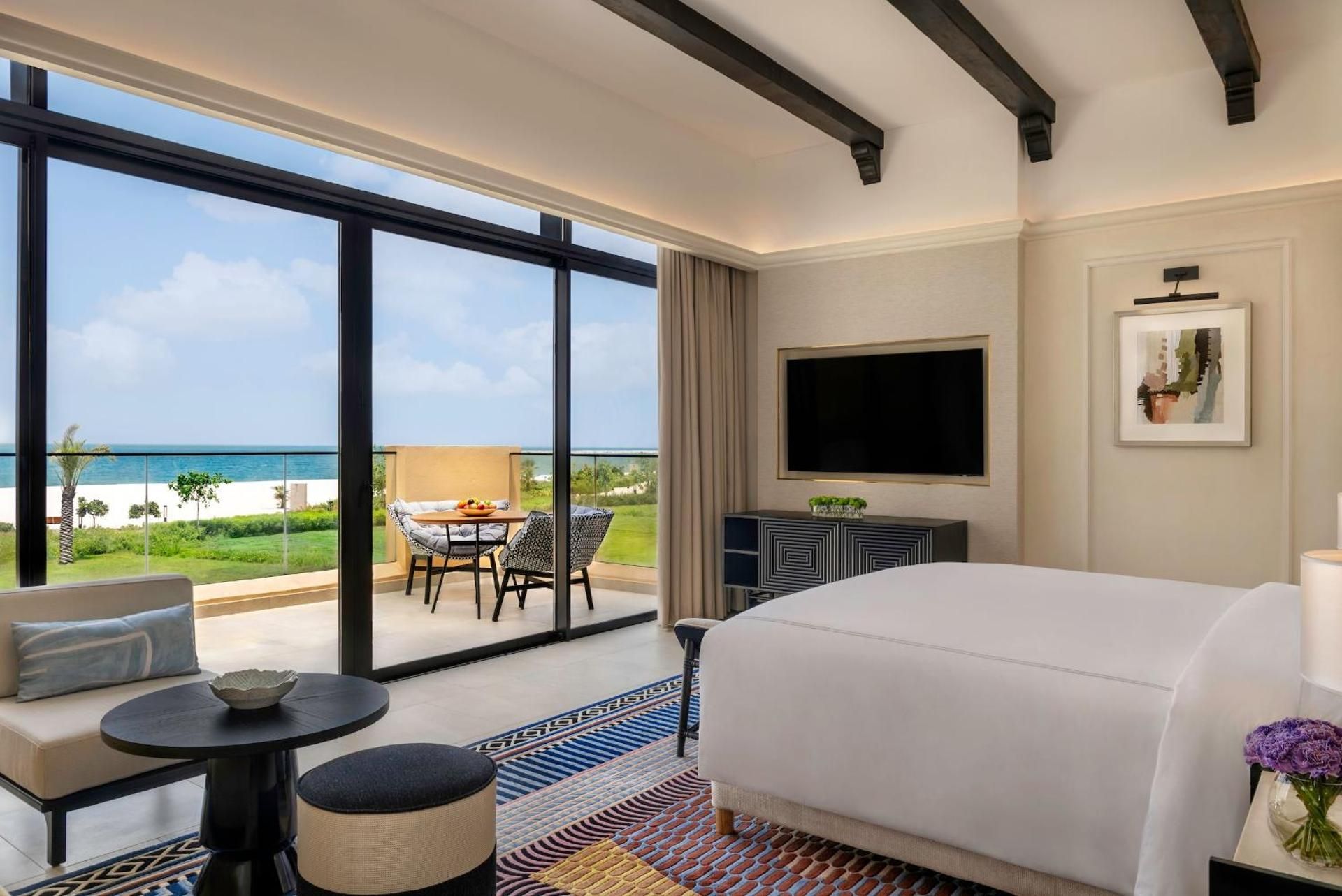 One-Bedroom Magnifique Suite with Club Access - Beachfront