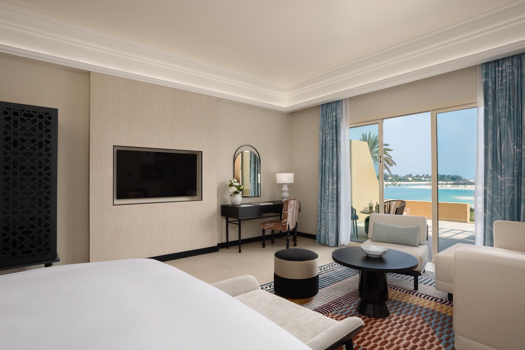Superior Room, King Bed, Sea View