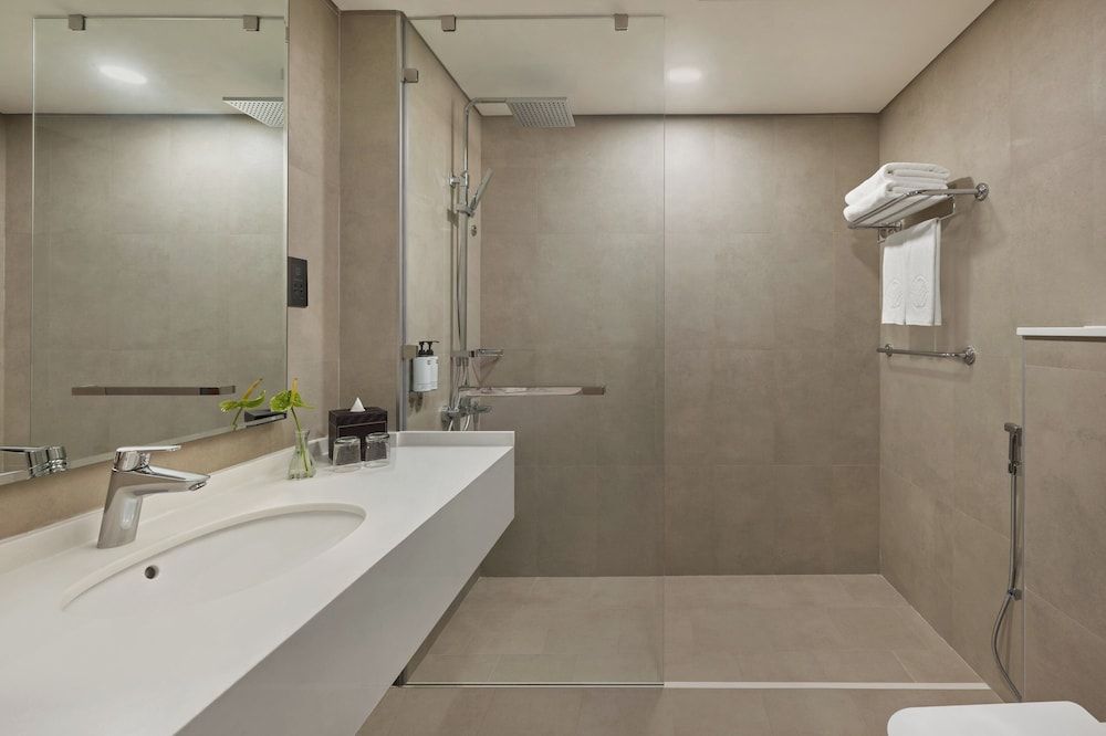 Beach Bay Hotel Mirfa One Bedroom Apartment 3