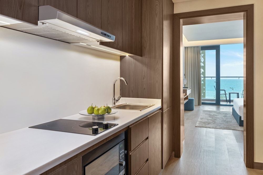 Beach Bay Hotel Mirfa Studio, 2 Twin Beds, Balcony, Sea View 5