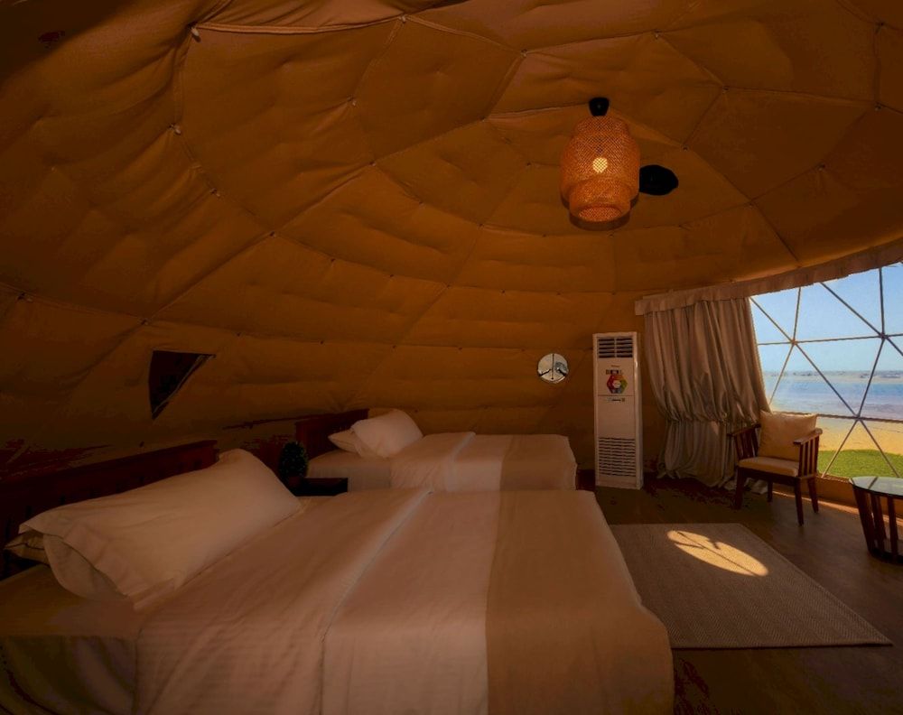 Deluxe Twin Room, 2 Twin Beds, Beach View, Beachside