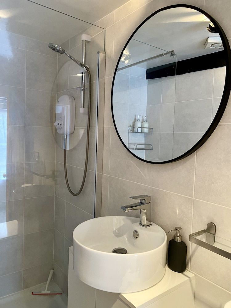 Chestnut Tree Superior Studio, Private Bathroom (Mulberry) 9