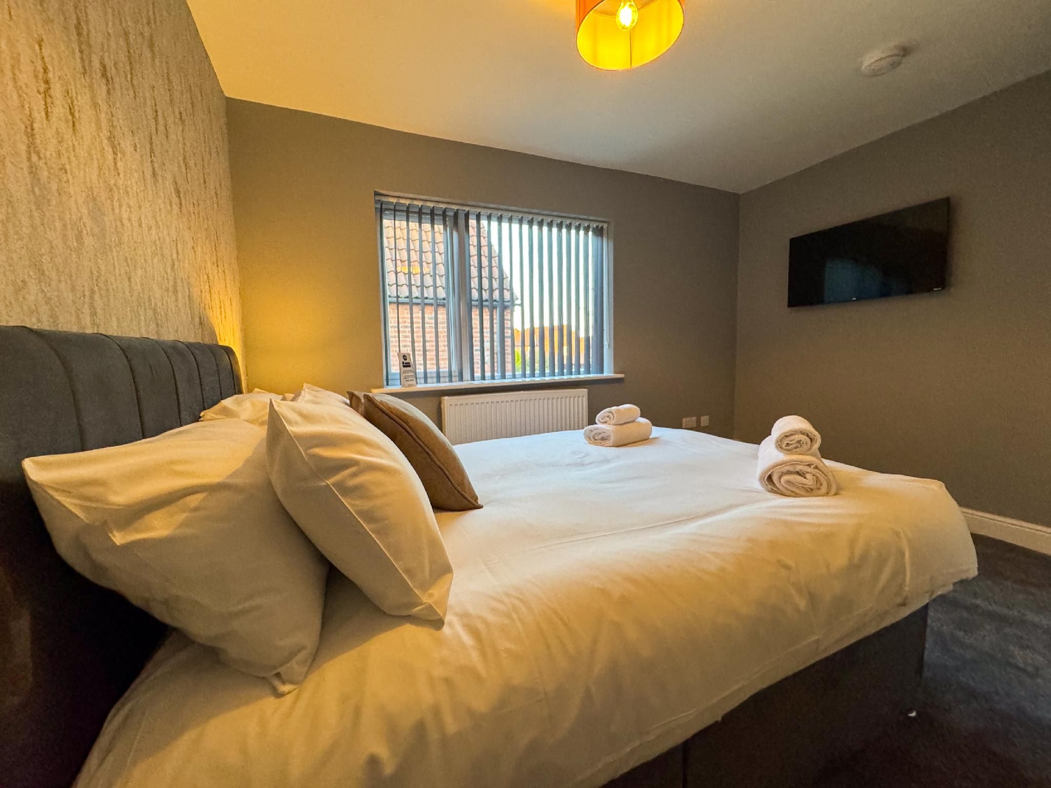 Billy's Place Courtyard view-Budget-King-Shared Bathroom 2