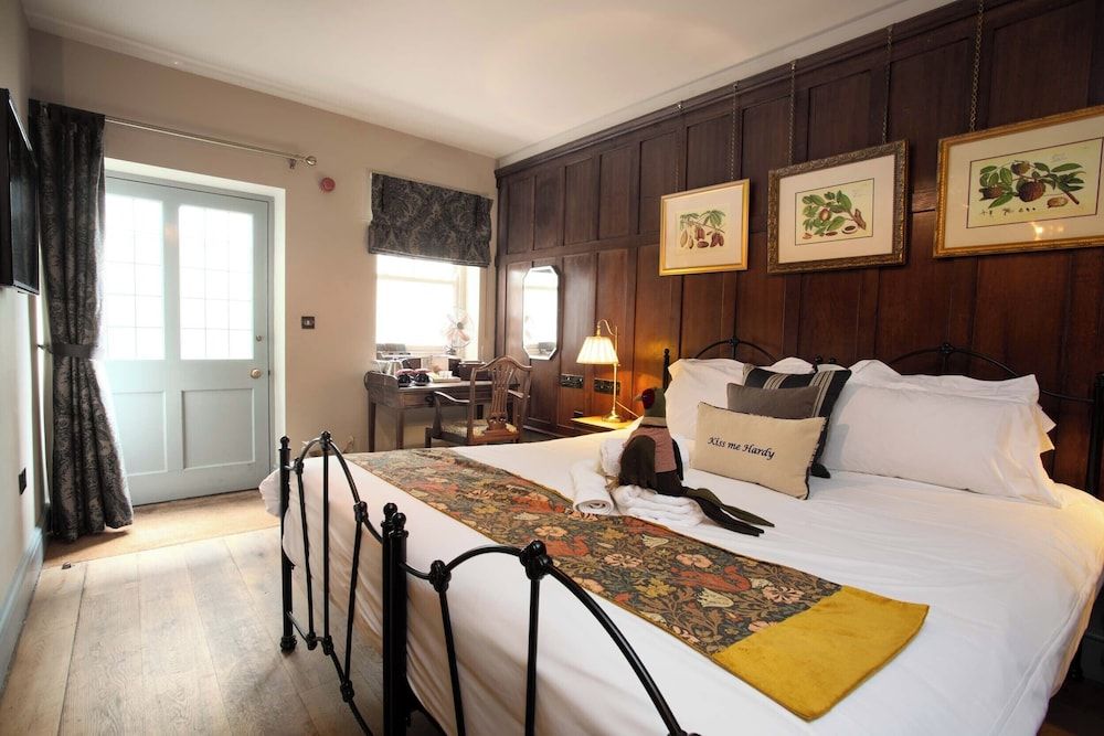 1777 The Albion Comfy Accessible Double Room 3