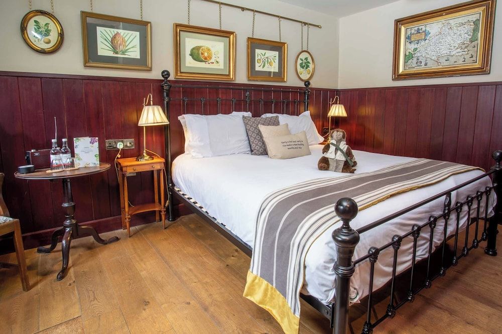 1777 The Albion Deluxe Plus Double Room 2