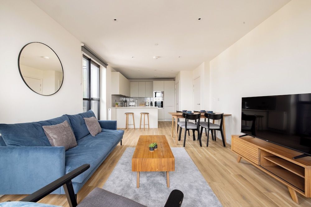 Croydon by Charles Hope Two Bedroom Apartment 7